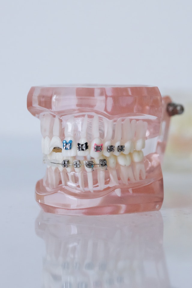 Contoh klinik gigi jakarta